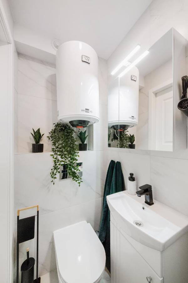 Stylish Apartment In Zverynas Vilnius Luaran gambar